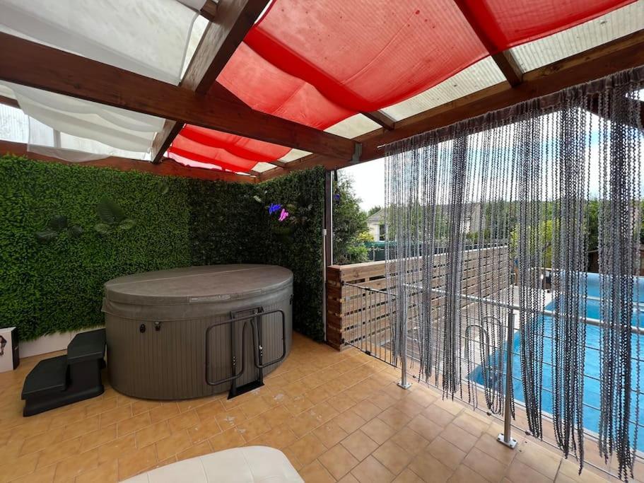 Kings Villa Near Disneyland Reserved Only For Family With Kids サン・ジェルマン・シュル・モラン エクステリア 写真