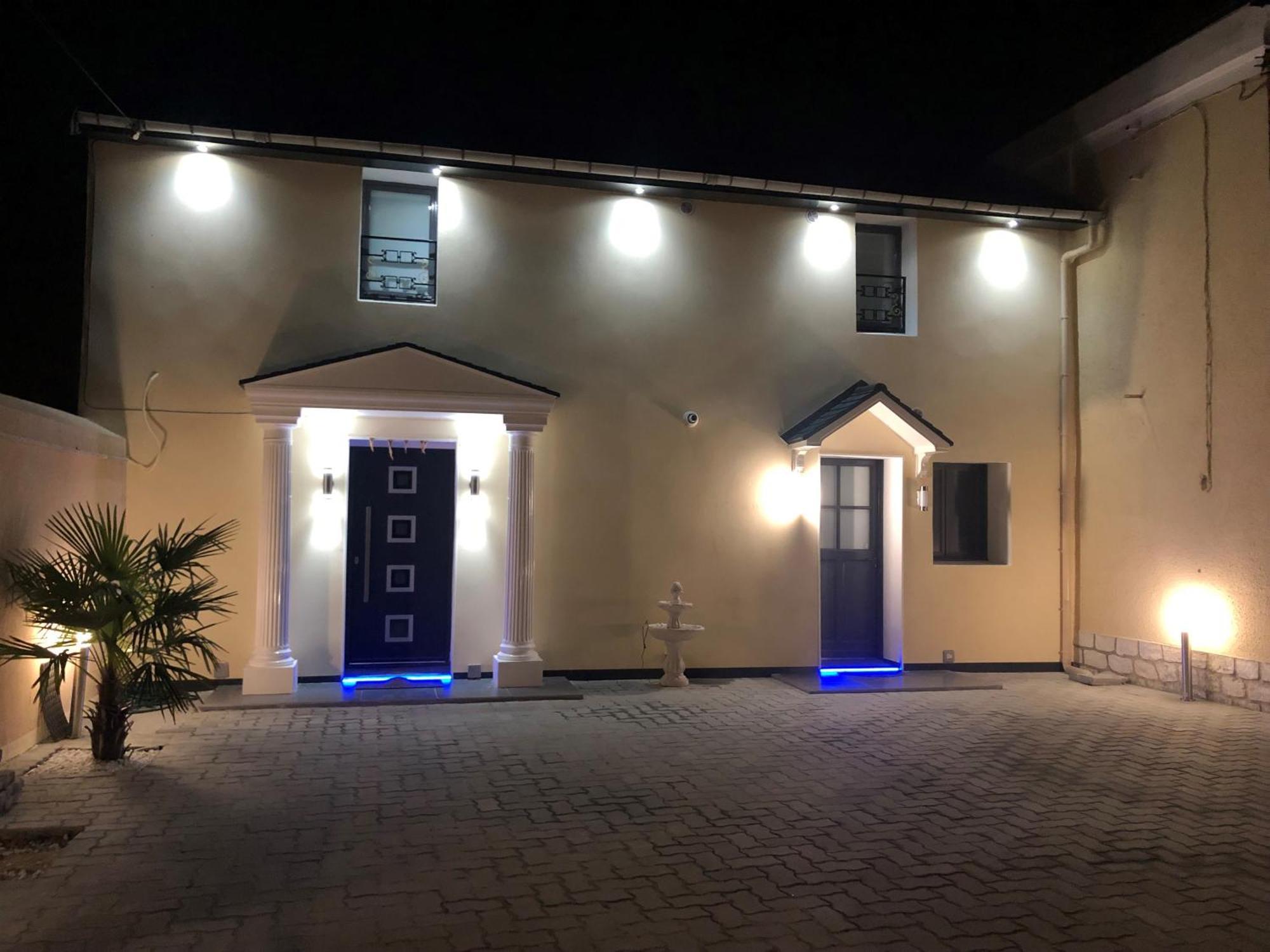 Kings Villa Near Disneyland Reserved Only For Family With Kids サン・ジェルマン・シュル・モラン エクステリア 写真